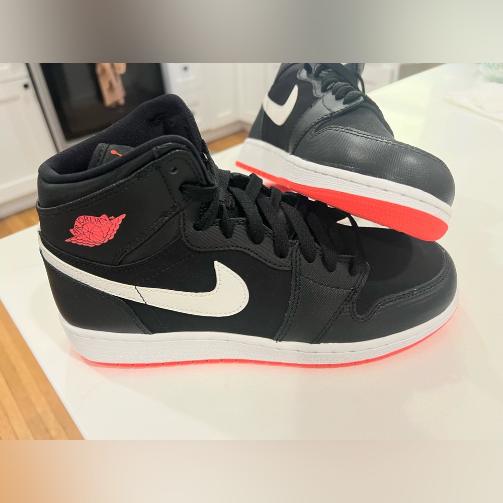 Air Jordan 1 Retro High GG 'Black Hot Lava' 6.5Y
